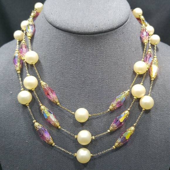 Vintage 1960s Pink Crystal Necklace 3 Strand Aurora Borealis Faux Pearl Beads - Picture 7 of 8